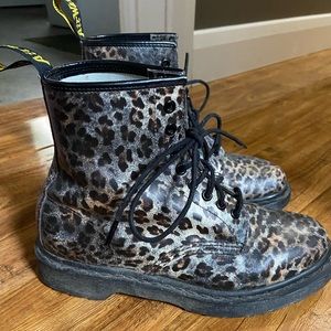 Leopard print Dr.Martens